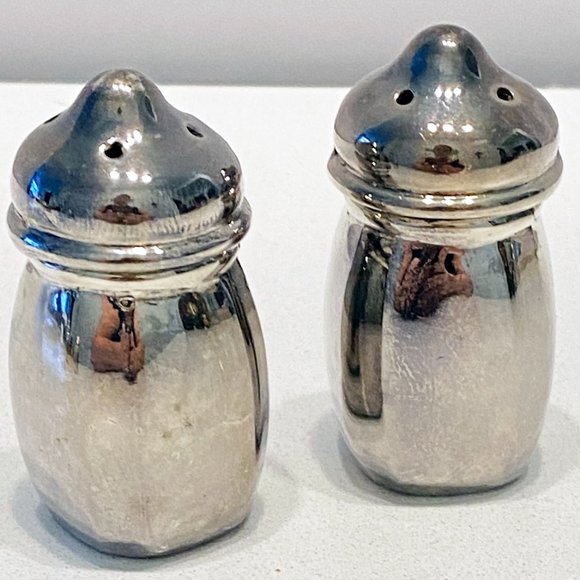 Set of 2 Vintage War Lead Silver Plated Mini Salt and Pepper Shakers - Picture 5 of 5